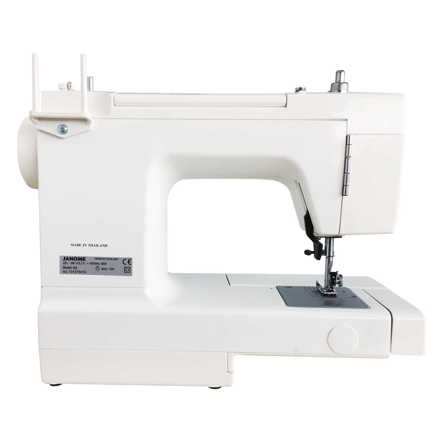 Janome 1117 3/4-size Sewing Machine