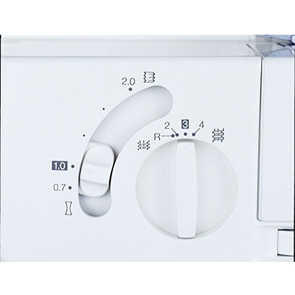 Janome 1117 3/4-size Sewing Machine